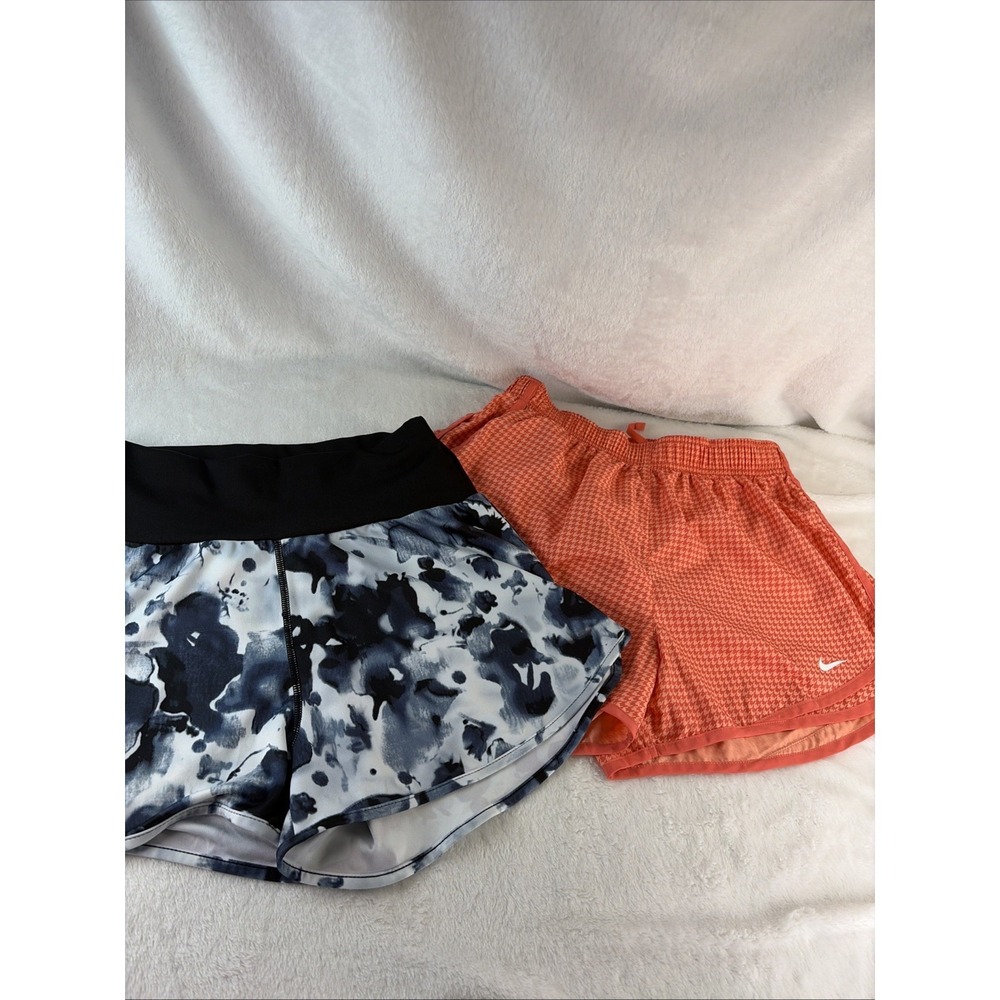 Lot Of 2 Women's Med Running Shorts Nike Icon Clash-Unbranded Watercolor EUC